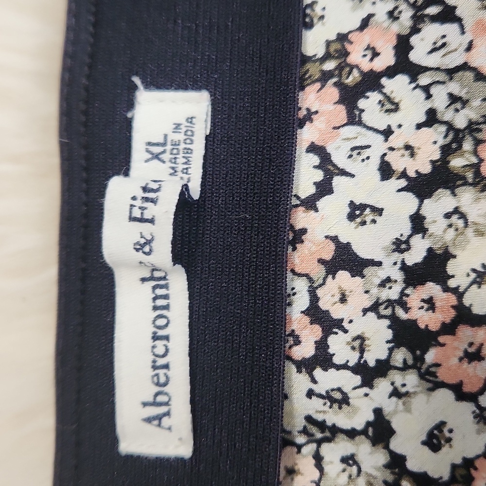 Abercrombie&Fitch Satin MicroFloral Mini Skirt - Picture 2 of 2